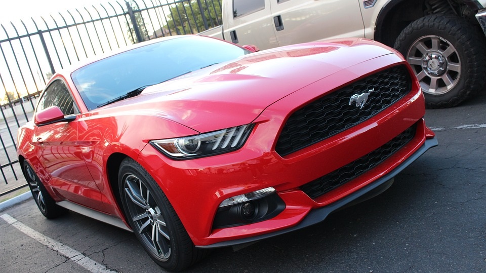 red mustang gt coupe