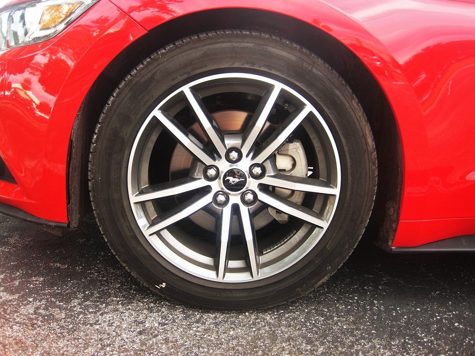 ford mustang wheel