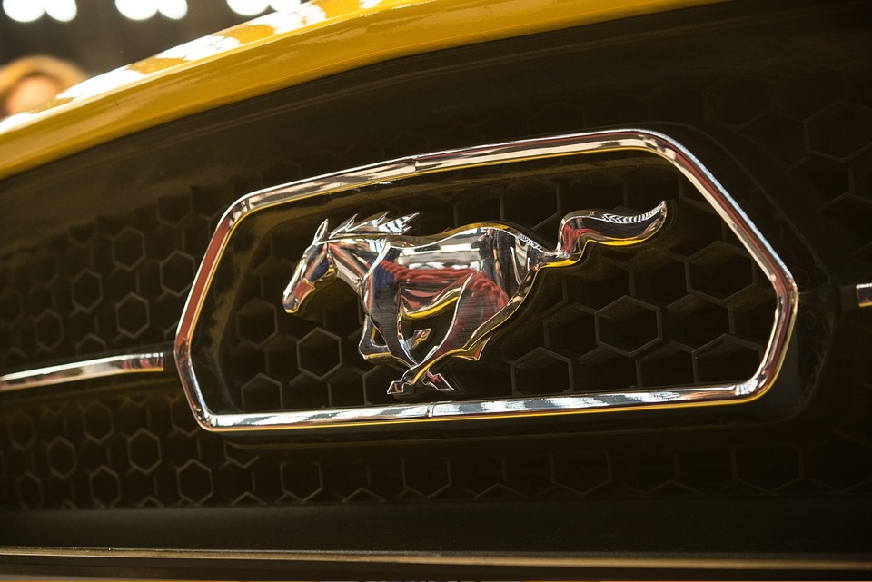 ford mustang badge
