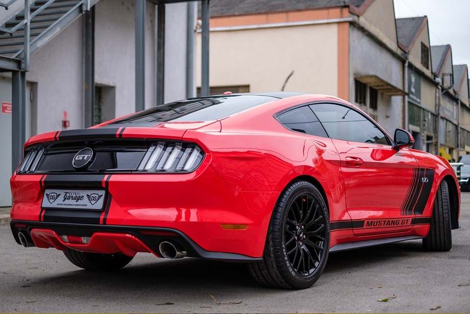 red mustang gt fender